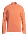 04651/a Trip In A Bag Turtlenecks In Orange