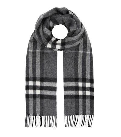 Burberry Classic Cashmere Scarf In Grey