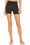 Yummie By Heather Thomson Seamlessly Shaped Ultralight Short In Black