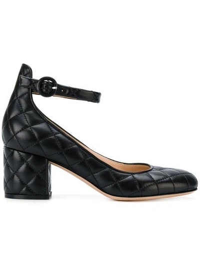 Gianvito Rossi Greta Quilted Pumps In Black