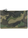 VALENTINO GARAVANI VALENTINO VALENTINO GARAVANI CAMOUFLAGE CLUTCH - GREEN,NY2P0483TND12528961
