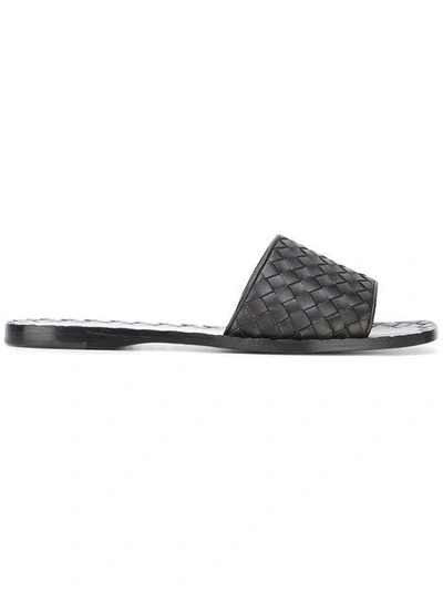 Bottega Veneta Intrecciato Flat Sandals In Black