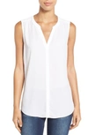 Nydj Print Pleat Back Sleeveless Split Neck Blouse In Optic White