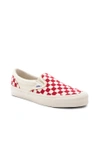 Vans Og Classic Canvas Slip-ons Lx In White & Red