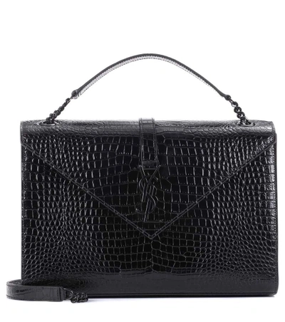 Saint Laurent Large V Flap Shiny Crocodile Shoulder Bag In Noir