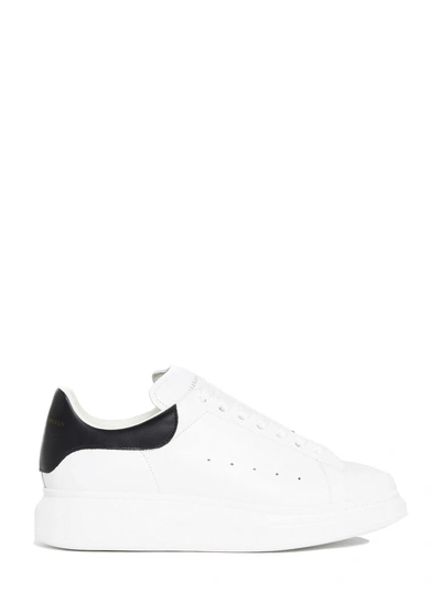 Alexander Mcqueen Raised-sole Low-top Leather Trainers In White And Black