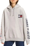 TOMMY JEANS '90S FLAG HOODIE,DW04044