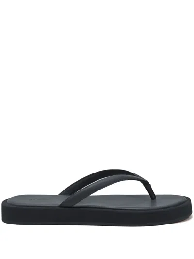 12 Storeez Leather Thong Flip Flops In Schwarz