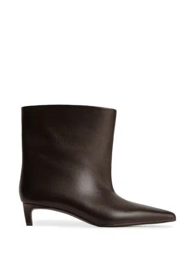 12 Storeez Pointed-toe Kitten-heel Ankle Boots In Black