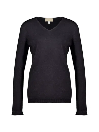 120% Lino V-neck Wool Sweater In Black
