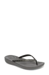 Fitflop Iqushion Flip Flop In Charcoal Grey