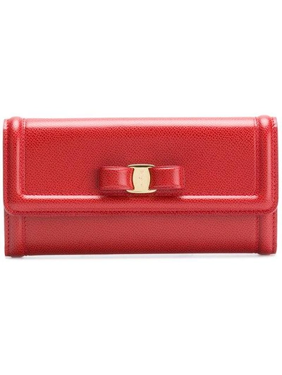 Ferragamo Continental Wallet With Vara Bow In Red