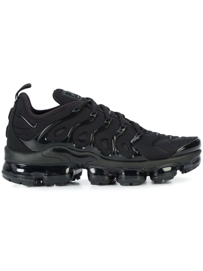 NIKE AIR VAPORMAX PLUS "TRIPLE BLACK" SNEAKERS,92445312669178