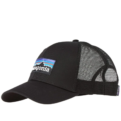 Patagonia P-6 Logo Trucker Hat In 黑色