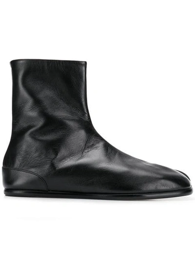 Maison Margiela Black Tabi Leather Ankle Boots In Green