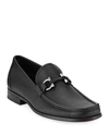 Ferragamo Gandioso Pebbled Moccasin With Gancini Ornament In Nero