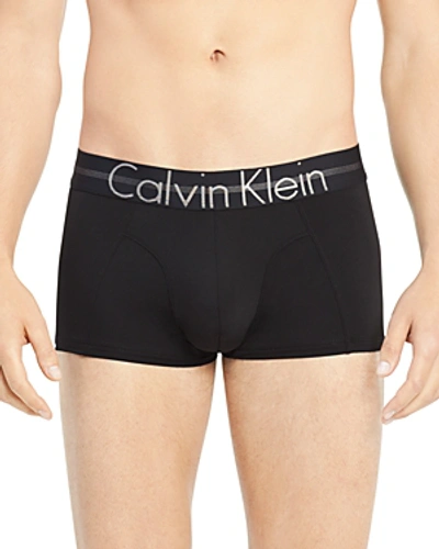 Calvin Klein Men's Focused Fit Low-rise Trunks In Black