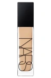 Nars Natural Radiant Longwear Foundation Santa Fe - Medium 2 1 oz/ 30 ml In Santa Fe M2 (medium With Neutral Peach Undertones)