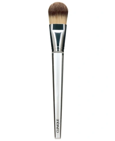 CLINIQUE FOUNDATION BRUSH