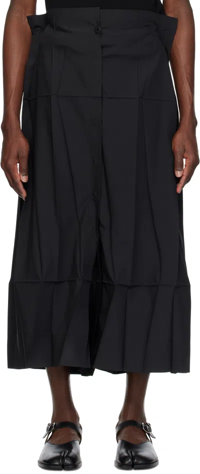 132 5. Issey Miyake Black Solid Trousers In 15-black