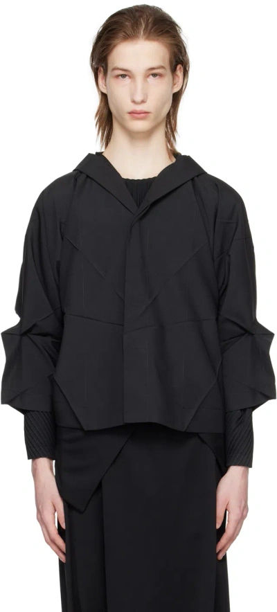 132 5. Issey Miyake Black Solid Jacket In 15-black