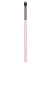 LUXIE LUXIE BLENDING EYE BRUSH IN PINK.,LUXR-WU9