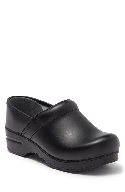 Dansko Womens Leather Professional Clogs In Black