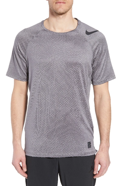 Nike Pro Hypercool Dri-fit Esh T-shirt - Gray In Grey