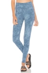 Alo Yoga Airbrush Printed High-waisted Sport Leggings In Denim Acid Wash