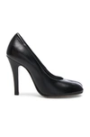 MAISON MARGIELA MAISON MARGIELA LEATHER TABI HEELS IN BLACK