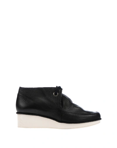 Robert Clergerie Ankle Boot In Black