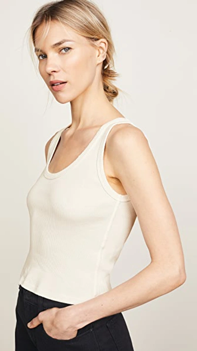 Amo Ribbed Cropped Tank Top In Brown