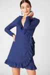 NA-KD LONG SLEEVE WRAP FRILL DRESS - BLUE