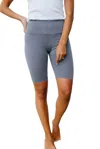 143 Story Aero Biker Shorts In Charcoal In Pink