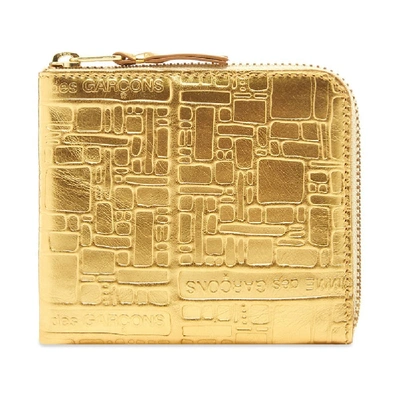 Comme Des Garçons Comme Des Garcons Sa3100eg Embossed Logo Wallet In Gold