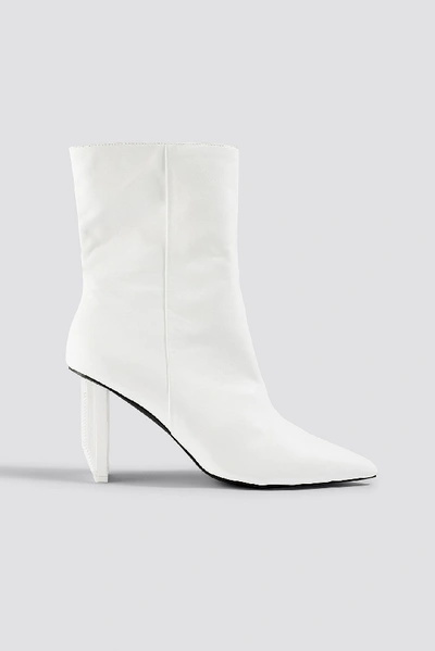 Sahara Ray X Na-kd Asymmetric Heel Boots White