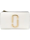 MARC JACOBS MARC JACOBS SNAPSHOT COMPACT WALLET - WHITE