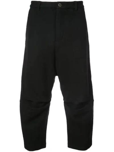 Individual Sentiments Cropped Casual Trousers In Black