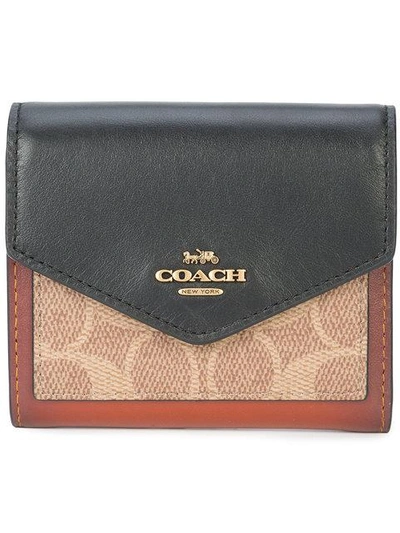 Coach Signature Canvas Small Wallet - 棕色 In Tan/black/brass
