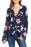 CUPCAKES AND CASHMERE JEROME FLORAL BELL SLEEVE TOP,CI304991