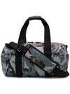 DIESEL DIESEL REISETASCHE MIT CAMOUFLAGE-PRINT - GRAU