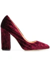 CHLOE GOSSELIN CHLOE GOSSELIN BLOCK HEEL VELVET PUMPS - PINK