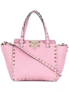 VALENTINO GARAVANI VALENTINO VALENTINO GARAVANI ROCKSTUD ROLLING TRAPEZE TOTE - PINK
