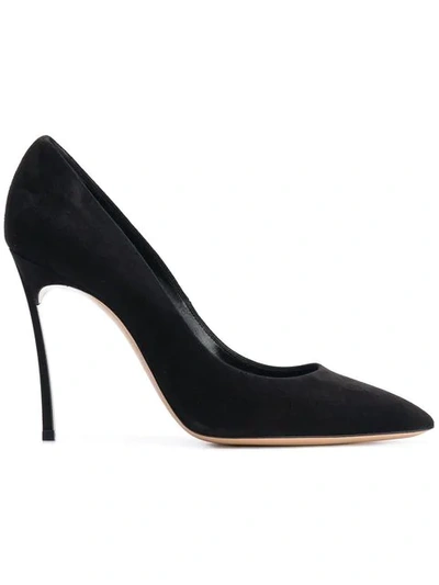 Casadei Pumps Mit Spitzer Kappe In Black