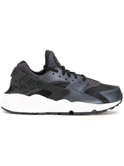 Nike 'air Huarache Run Se' Sneakers In Black