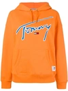 TOMMY JEANS TOMMY JEANS LOGO HOODIE - YELLOW