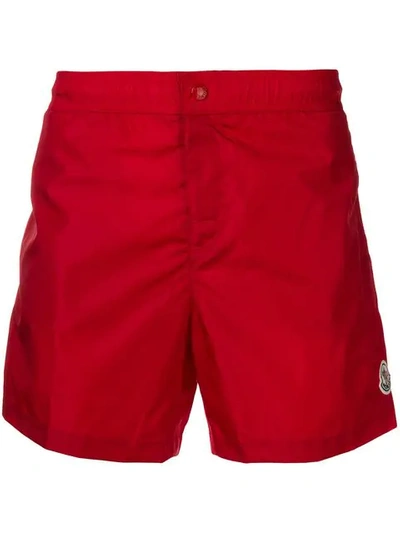 Moncler Badeshorts Mit Logo-patch In Red