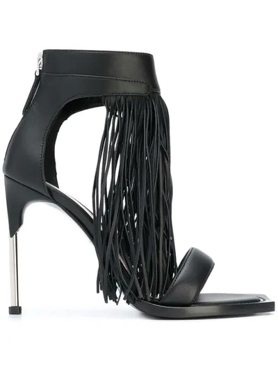 Alexander Mcqueen Fringed Leather Sandals In 1081 - Black/silver