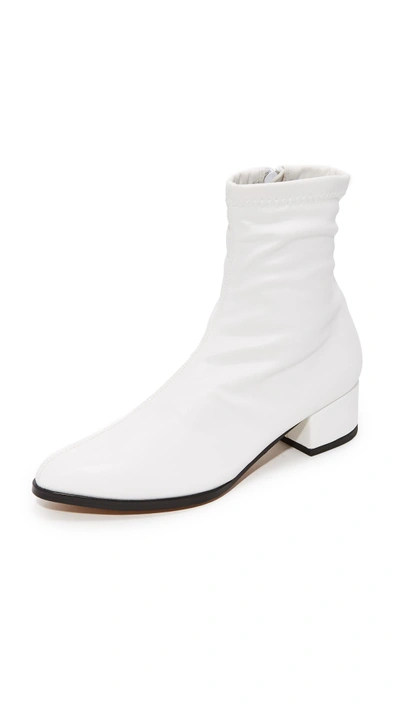 Matiko Jeanne Ankle Boots In White