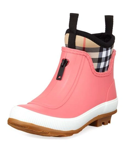 Burberry Flinton Short Rubber Rain Boots W/ Check Detail, Toddler In Pink
